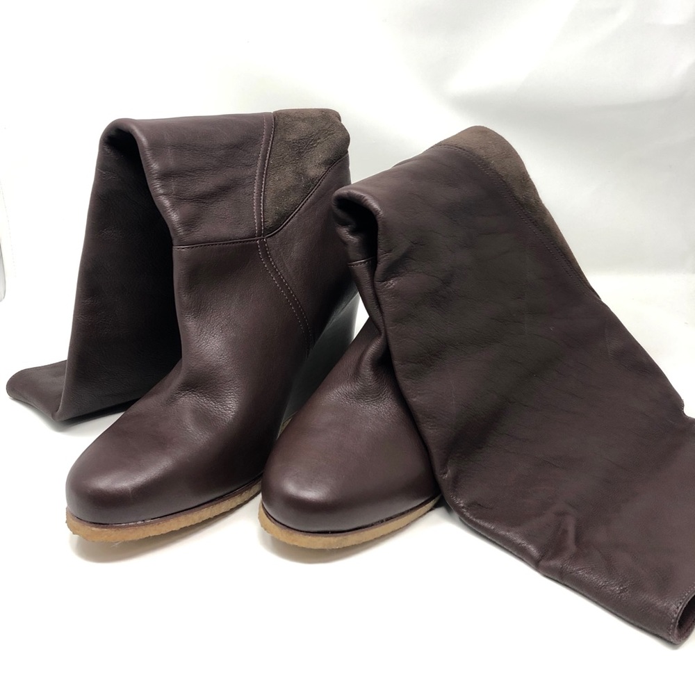 Uggs, Wedged leather boots (U.S Women’s 12)